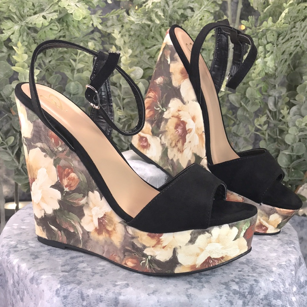 Windsor Open Toe Black Micro Suede Floral Print 5.5” Wedges WMS 8M💐Like NEW💐